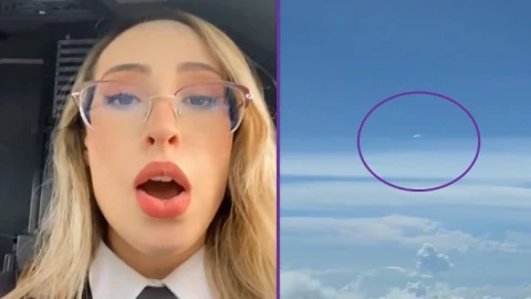 Piloto graba el momento en el que atraviesa un OVNI el cielo