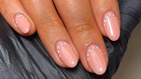 uñas minimalistas pascua 2026