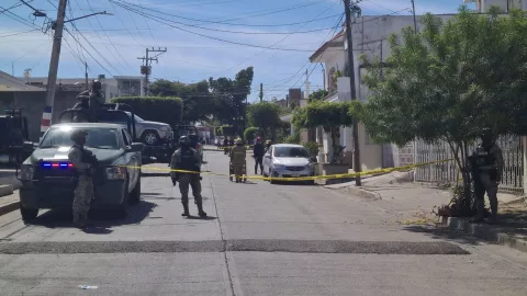 Camioneta asegurada en La Aurora, Culiacán