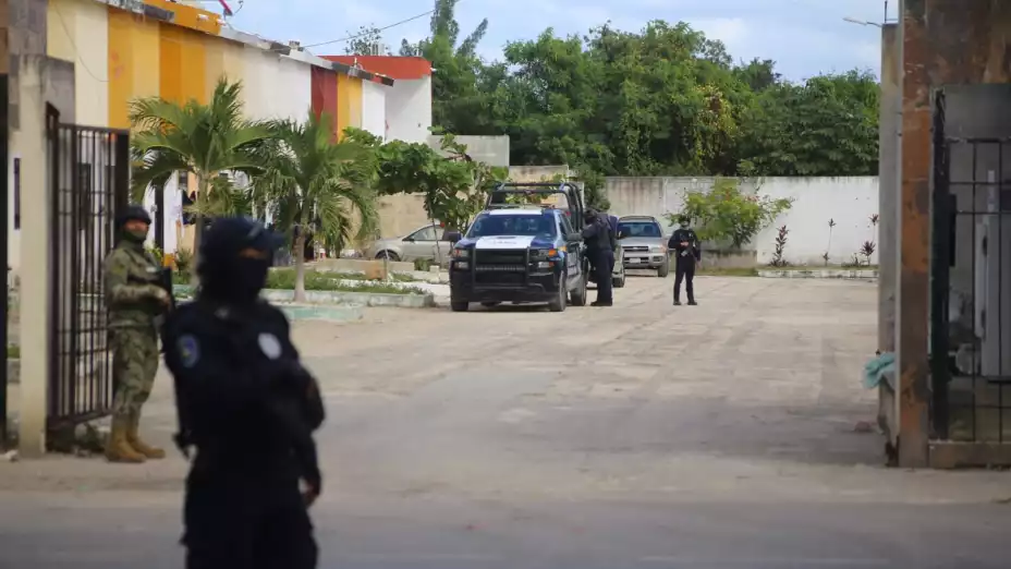 13 detenidos durante operativo en Benito Juárez