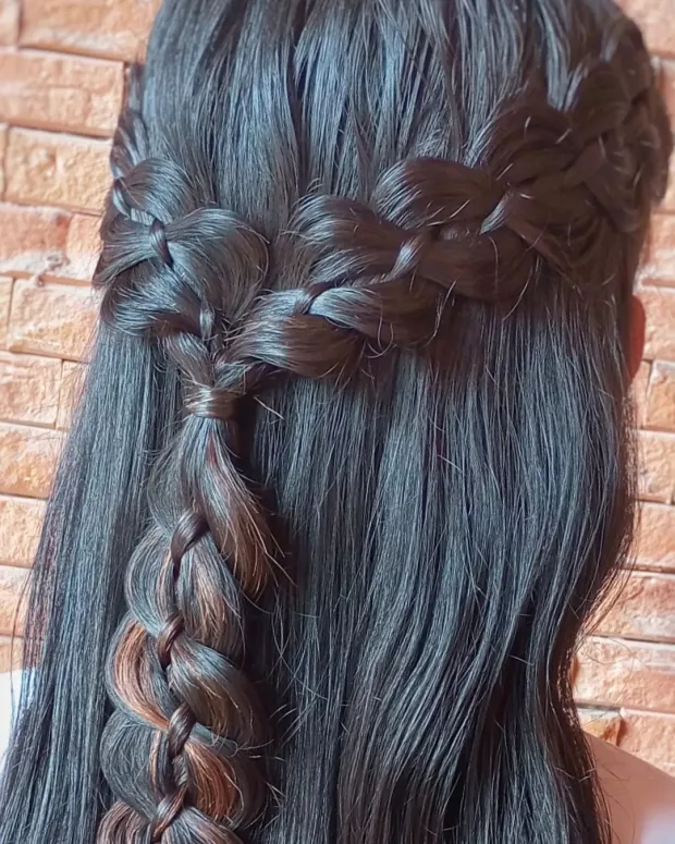 Los mejores peinados para el 15 de septiembre: trenza fácil para el 15 de septiembre