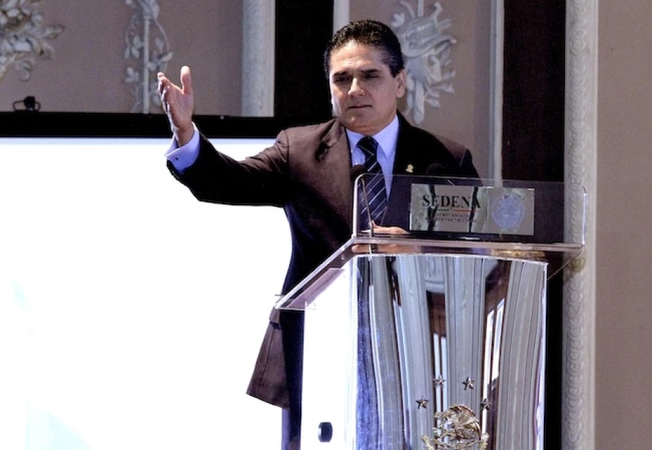 Aureoles. No se aguantó