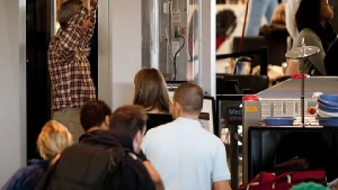 Entran en vigor nuevas medidas en aeropuertos