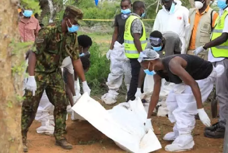 Mueren 47 por secta cristiana en Kenia que les ordenó morir de hambre
