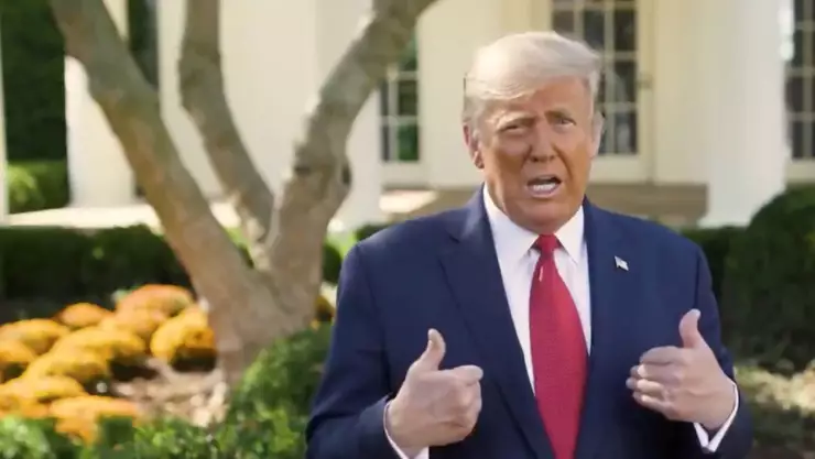 Donald Trump covid-19 espécimen perfecto.jpg