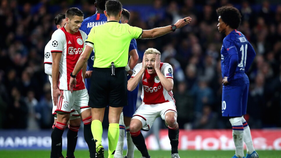 Chelsea FC v AFC Ajax: Group H - UEFA Champions League