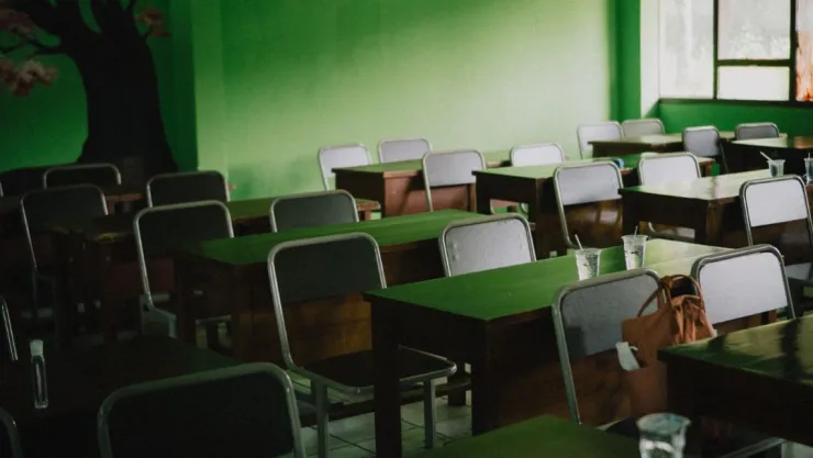 Alumno de secundaria da brutal golpiza a su maestra en Puebla; esto sabemos