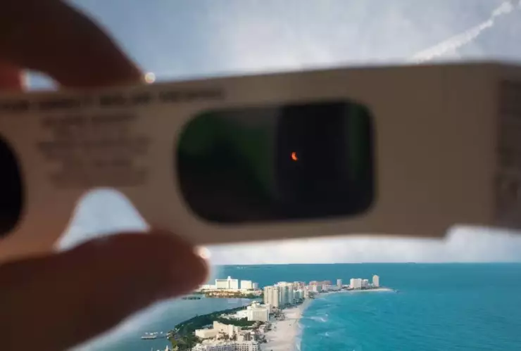 ¿Cuáles son los lugares IMPERDIBLES en CANCÚN para ver el ECLIPSE SOLAR éste 14 de octubre?