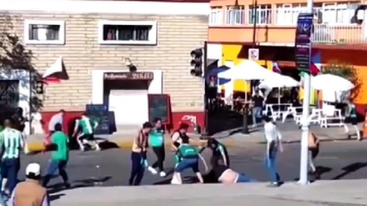 Video Batalla campal entre aficionados de Toluca y León