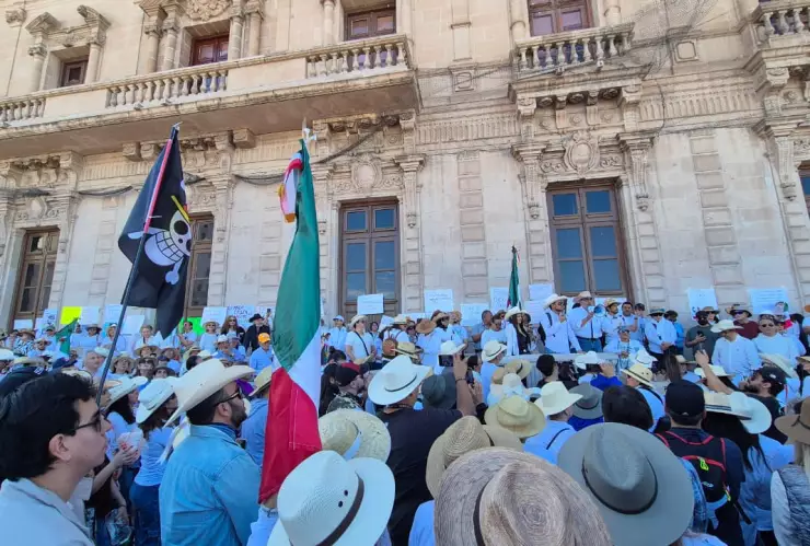 marcha jóvenes de la generación Z