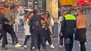 Un motociclista comenzó a agredir a un estudiante del IPN que se manifestaba entre avenidas Montevideo y Politécnico hoy 3 de diciembre de 2025