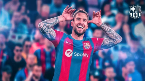 Iñigo Martínez con la camiseta del Barcelona