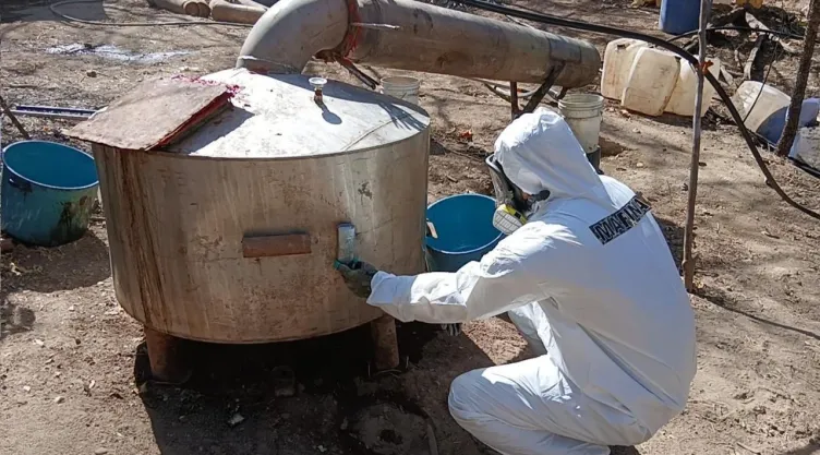 Golpe al narco: Marina asegura 700 kg de metanfetamina en Michoacán, Sinaloa y Durango