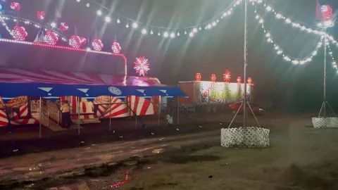 Paola Salcedo asistió con su hijo al Gran Circo Bardum, en Huixquilucan.