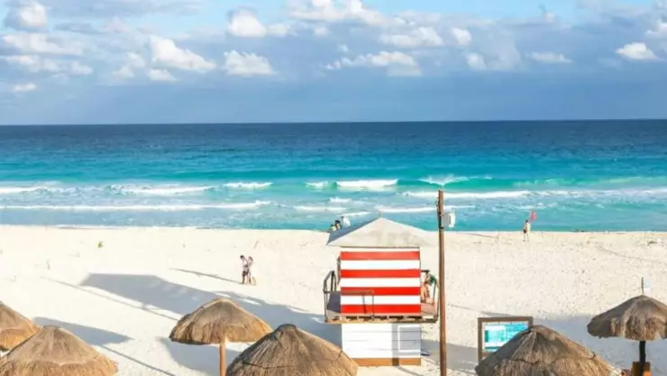 Clima en Cancún hoy 4 de abril: Frente frío 43 avanza sobre la Península de Yucatán