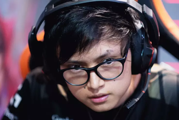 Straight llega a All Knights.png