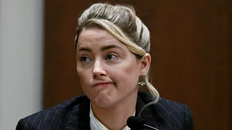 amber heard ojos johnny depp