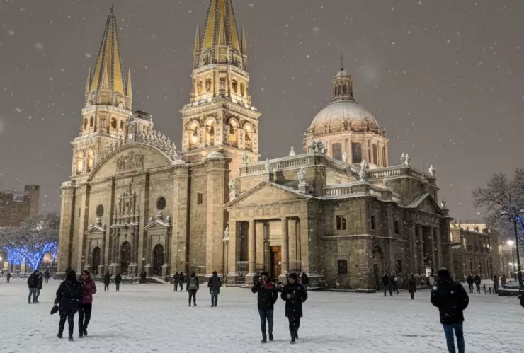¡Nieve y aguanieve! Frente Frío 15, vaguada polar y circulación ciclónica afectan el clima de Guadalajara