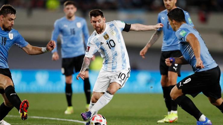 Messi ante Uruguay