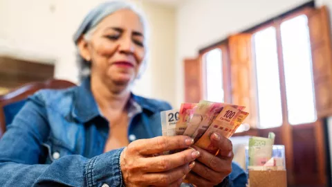 Pago pensión ISSSTE y aguinaldo