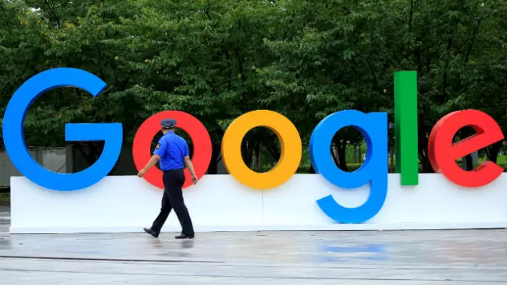 Alphabet incumple pronostico trimestral de ingresos y acciones caen 4.4