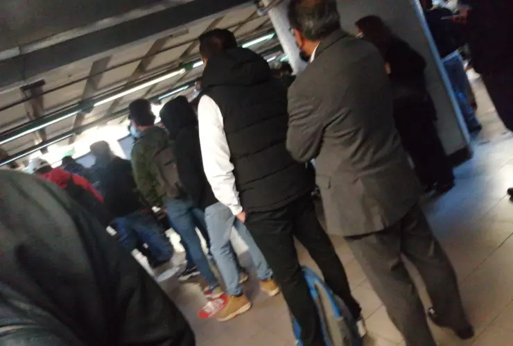 Metro CDMX: Usuarios reportan retraso en L7, L9 y LB