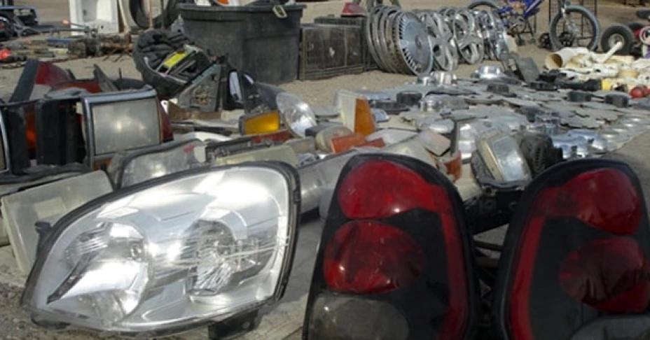 Detuvieron a una banda de roba autos, dedicados al desmantelamiento de los mismos