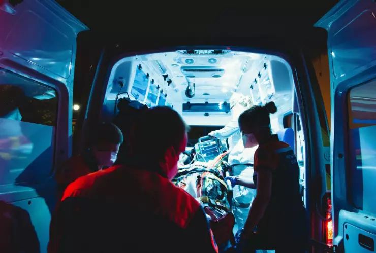 Reportan fuerte choque entre un volquete y un auto particular en la Mérida-Tixkokob