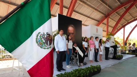 Conmemoran a don Andrés Quintana Roo en su aniversario luctuoso 173