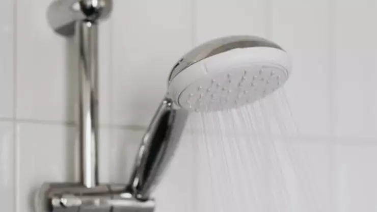 Bañarse con sustancias químicas. Esto sabemos.png