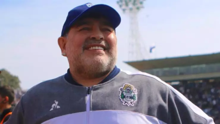 Falsifican firma de Diego Armando Maradona 