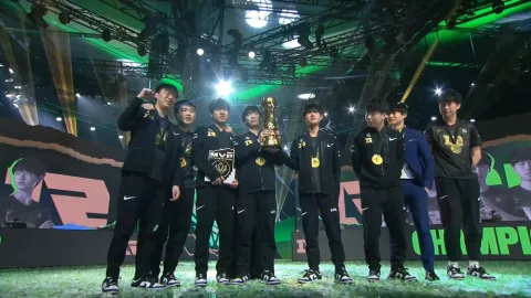 royal never give up league of legends