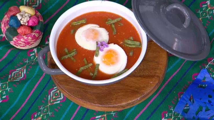 Huevos navegantes con nopales