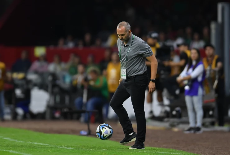 Pedro López con Selección Mexicana Femenil