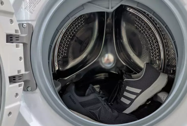 Rescatan a niña de una lavadora, estaba atorada dentro