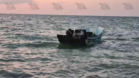 Queman lanchas en Telchac Puerto por liberación de pescadores furtivos.