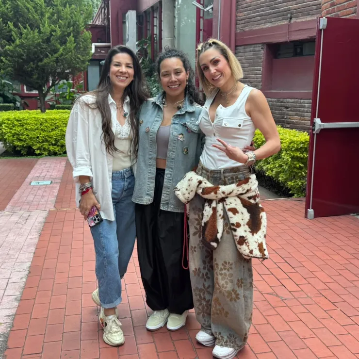 voces elsa, ana y jazmin.jpeg