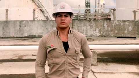 trabajador-de-pemex-gay-criticas