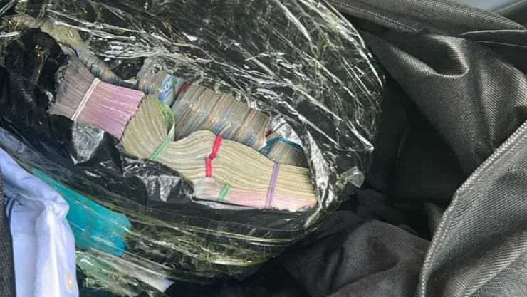 Viajaban con más de 1 millón de pesos en carretera de Guanajuato; así fueron detenidos.jpg