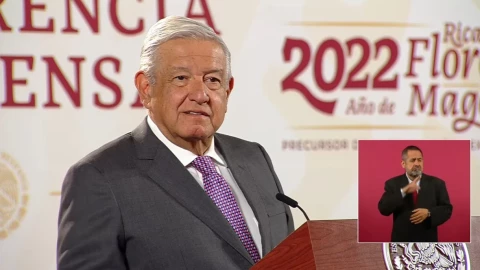 AMLO EL CHUECO 