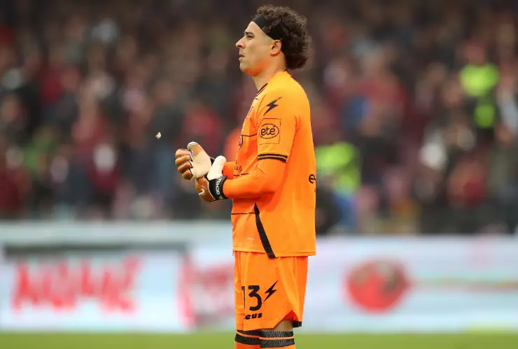 Guillermo Ochoa, portero de la Salernitana