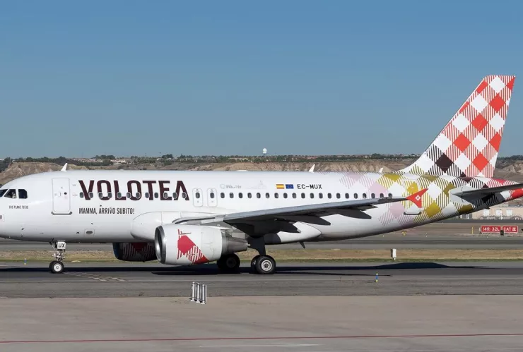 Video: Así fue el momento en que un hombre murió al ser succionado por el motor de un avión