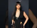 Rihanna alfombra roja.jpg