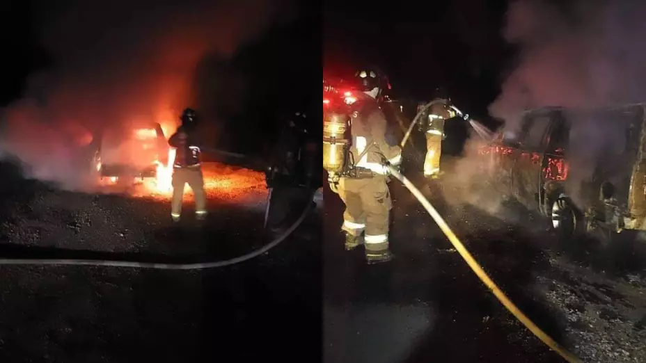 Se incendia camioneta en la autopista Cancún - Mérida.jpg