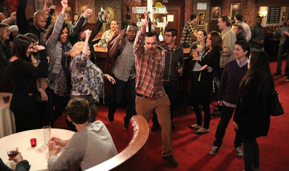 New Girl T4 Crawl Paseo Nocturno