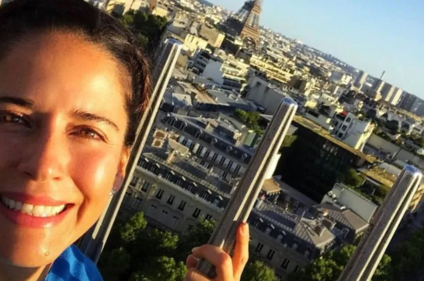 Ana en Paris.jpg