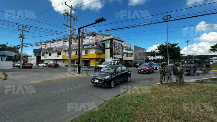 Atacan a balazos un expendio de El Toreo, Mazatlán