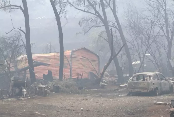 Incendios forestales en California cobran sus primeras víctimas mortales.