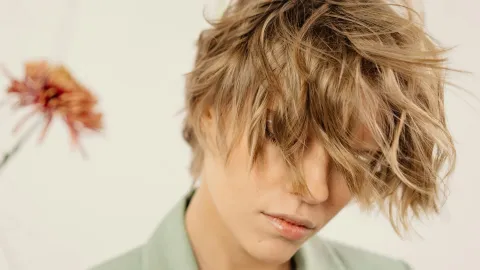3 cortes de pelo para mujeres de 50 a 60 años que te harán ver más joven Shag