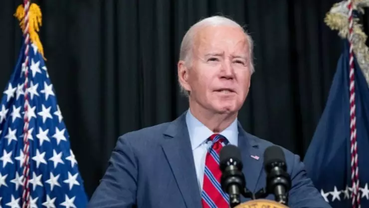 Gobierno de Biden deporta a más de 380 mil inmigrantes